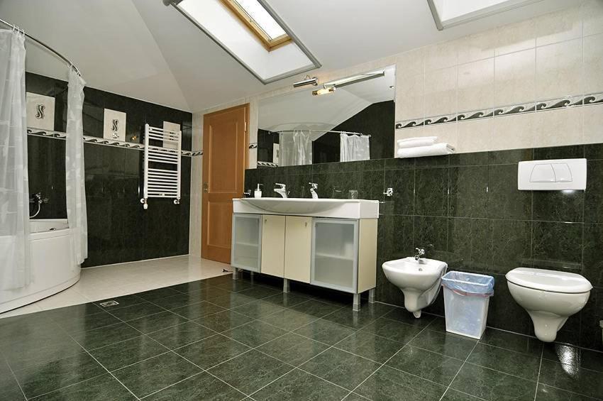 Villa Vitoria Giroc Стая снимка